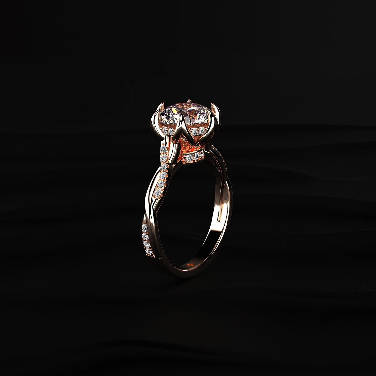 Round Diamond Engagement Ring