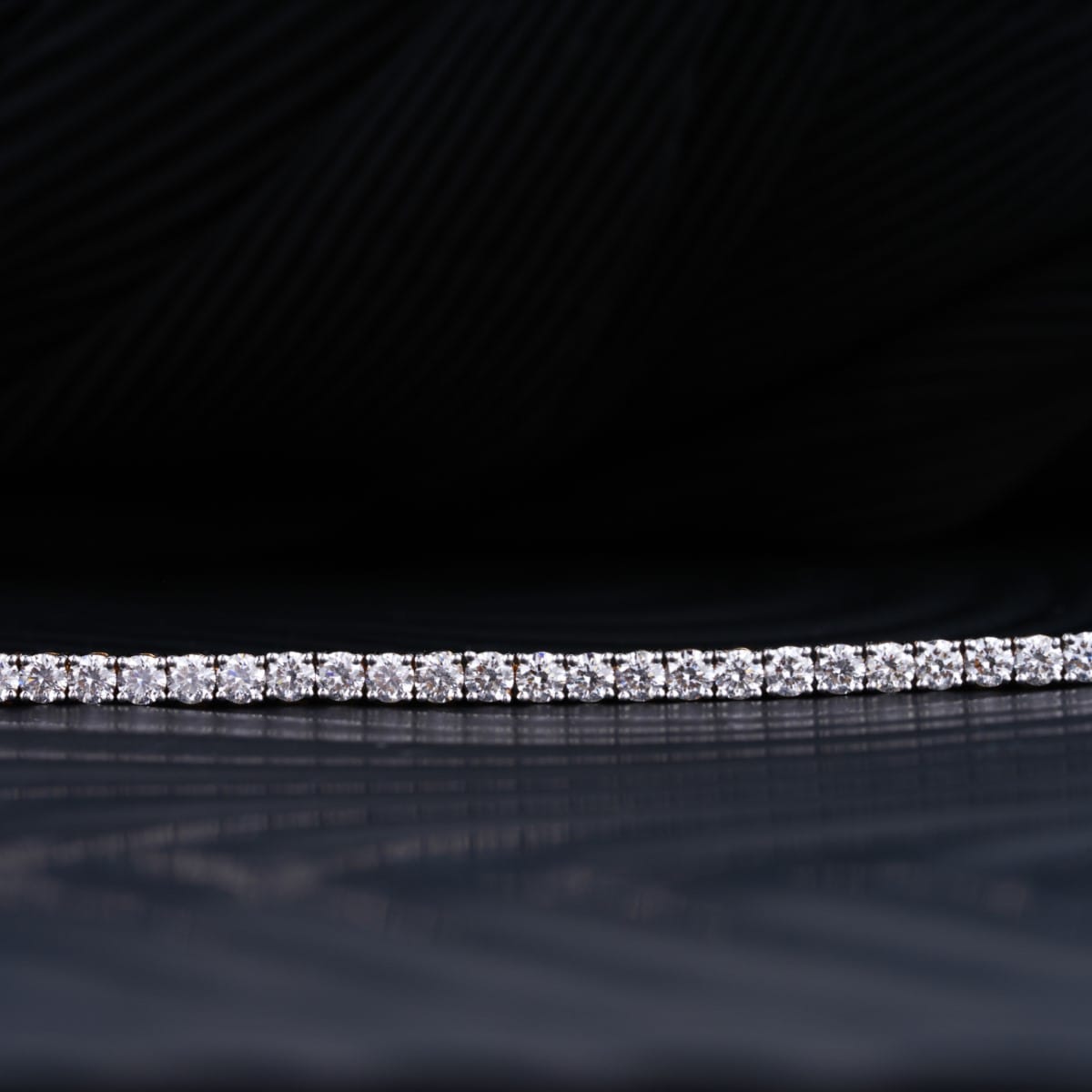 Classic 0.09 Pointer Tennis Bracelet