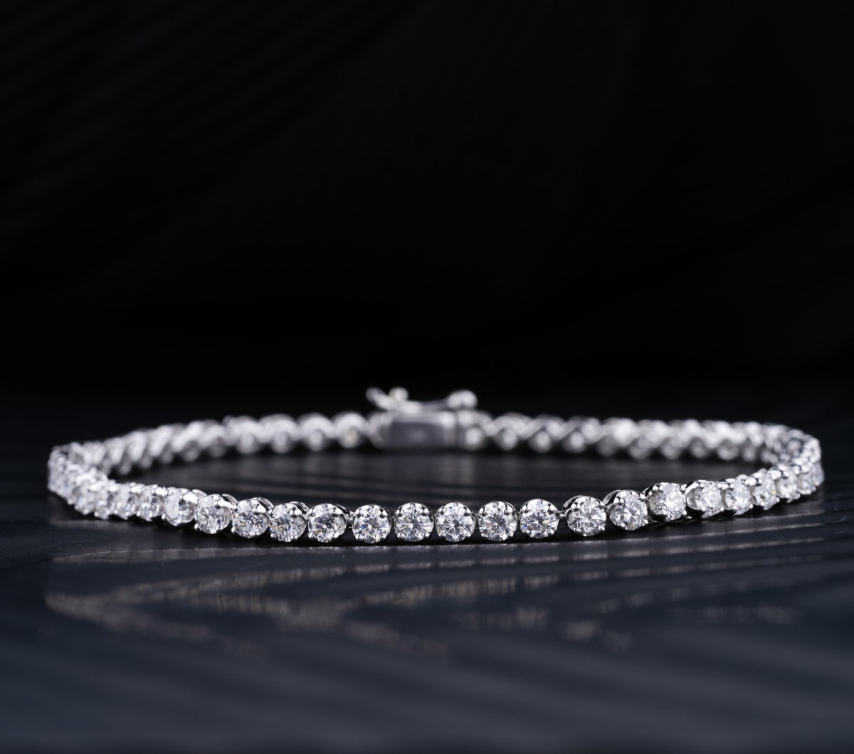 Crown 0.08 Pointer Tennis Bracelet