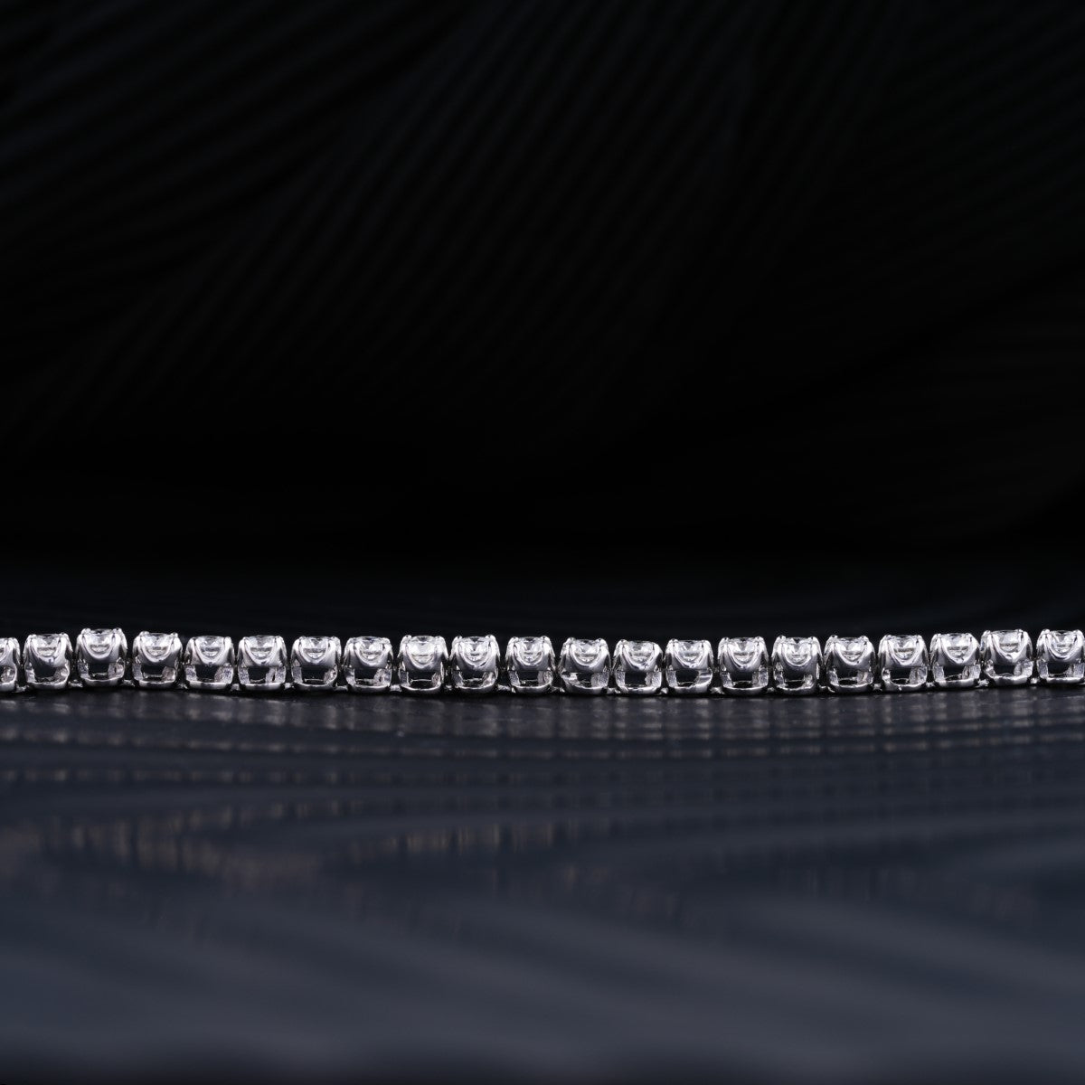 Crown 0.16 Pointer Tennis Bracelet