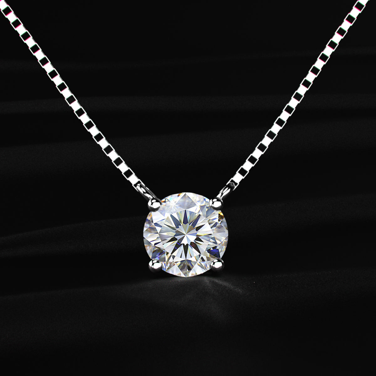 0.5Ctw Dazzling Solitaire Bloom Necklace