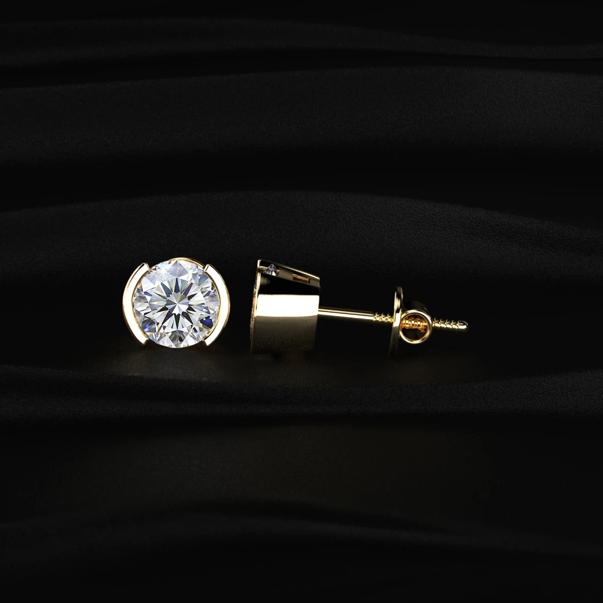 Round Shape Diamond Stud Earrings