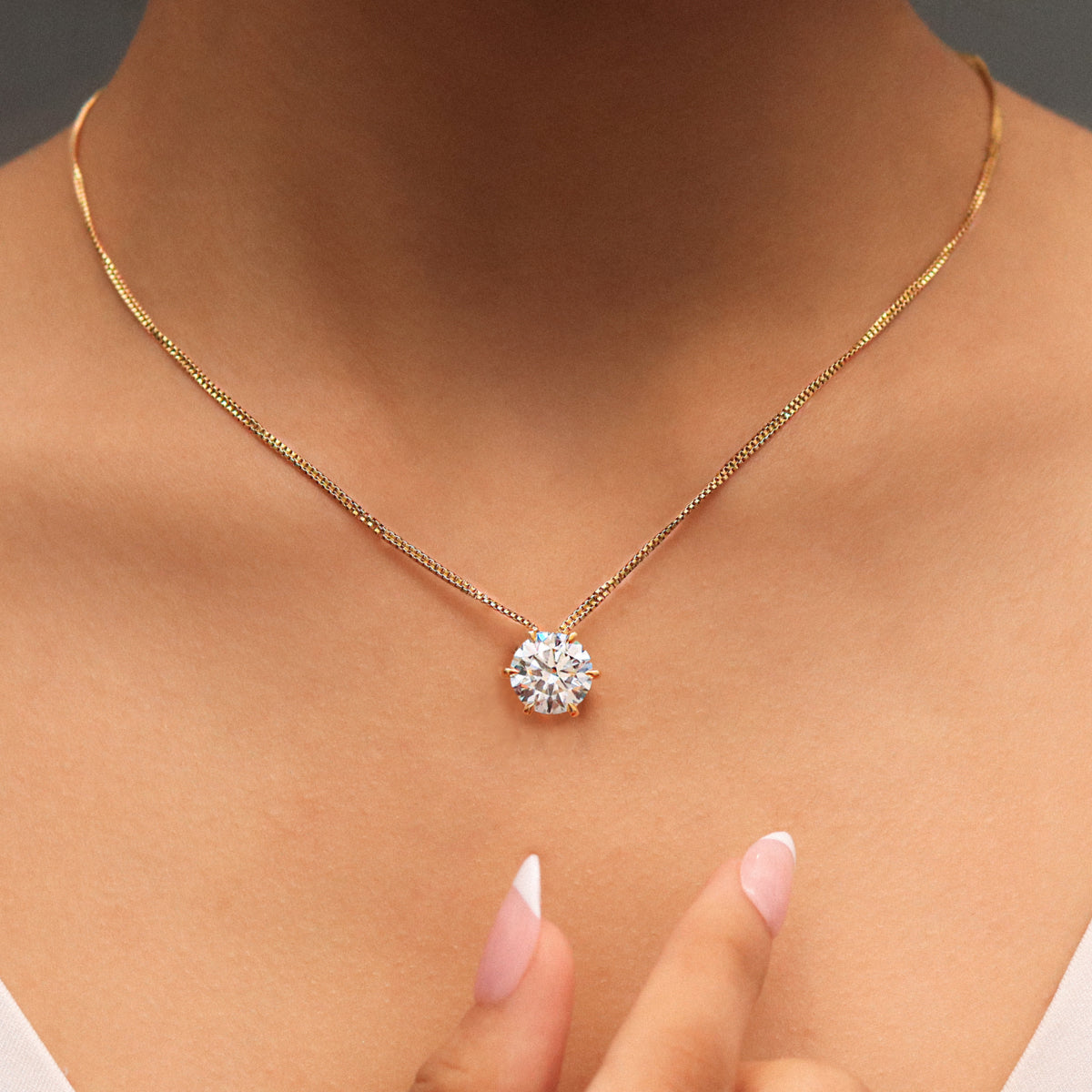 5Ct Round Solitaire Diamond Pendant With Hidden Halo