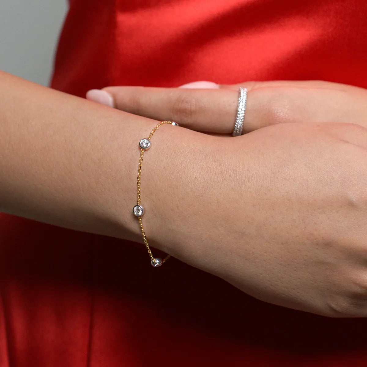 Round Diamond Bezel Station Bracelet | Earthly Jewels