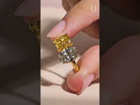 Load video: Fancy Yellow Radiant And Oval Toi Et Moi Ring | Earthly Jewels