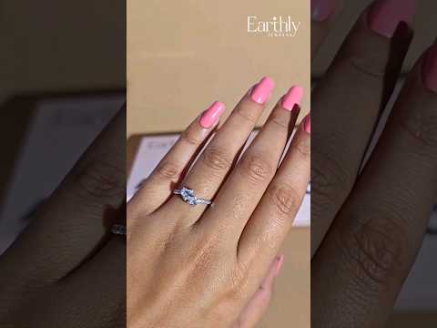 Load video: Dual Heart Ring With Side Diamonds | Earthly Jewels