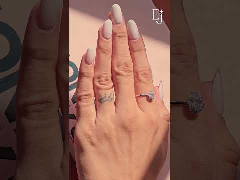 Load video: Oval Halo Engagement Rings | Earthly Jewels
