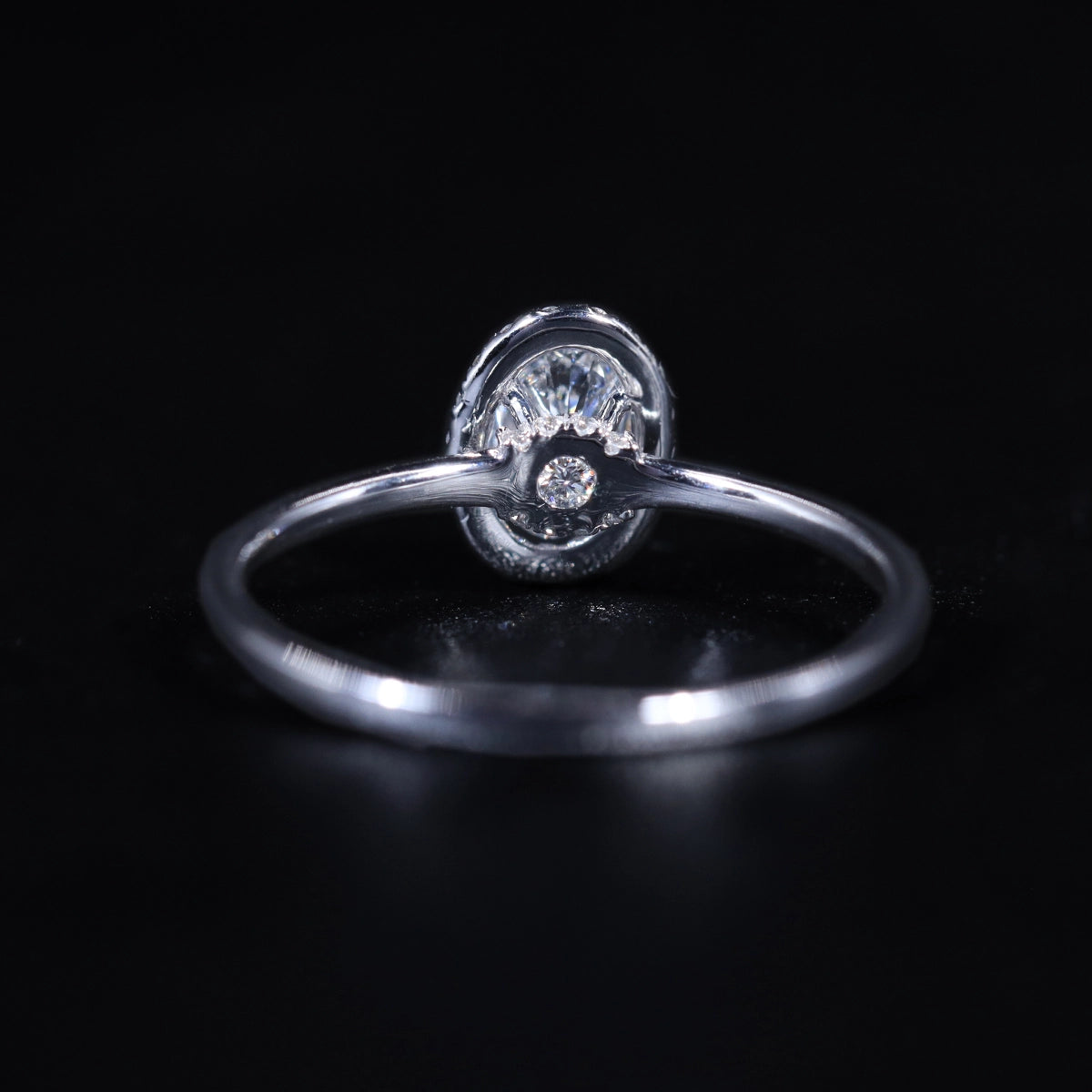 Oval Halo Engagement Rings