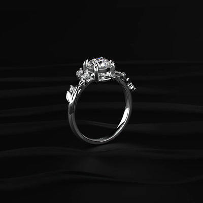 Round Cut Diamond Ring