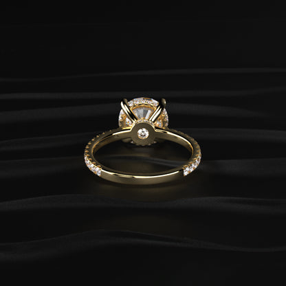 Round Diamond Ring With Hidden Halo
