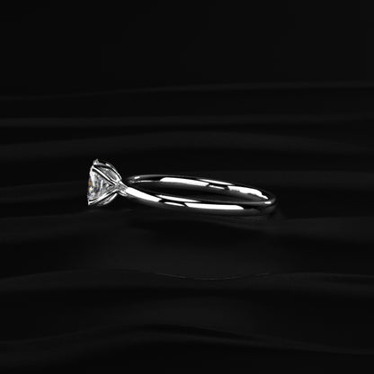 Oval Tulip Prong Ring
