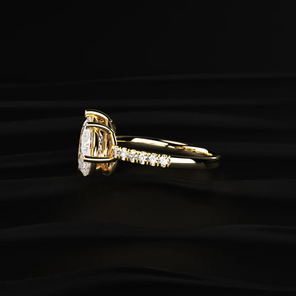 Oval And Pear Toi-Et-Moi Ring With Pave Band