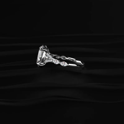 Oval Cut Diamond