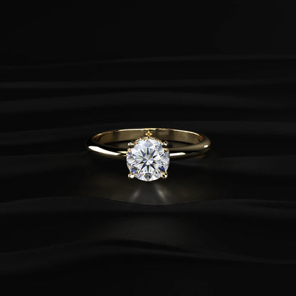 Round Cut Diamond Ring