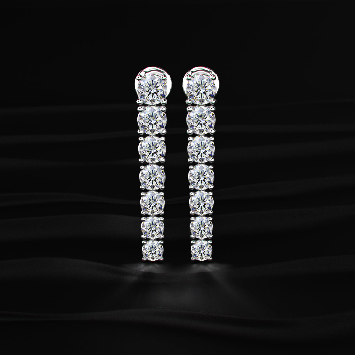 Round Diamond Danglers Earrings | Earthly Jewels