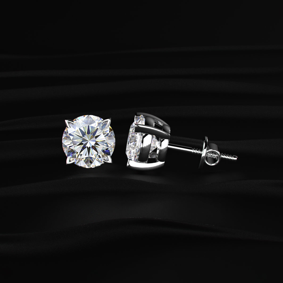 Round Solitaire With V-Prongs Studs