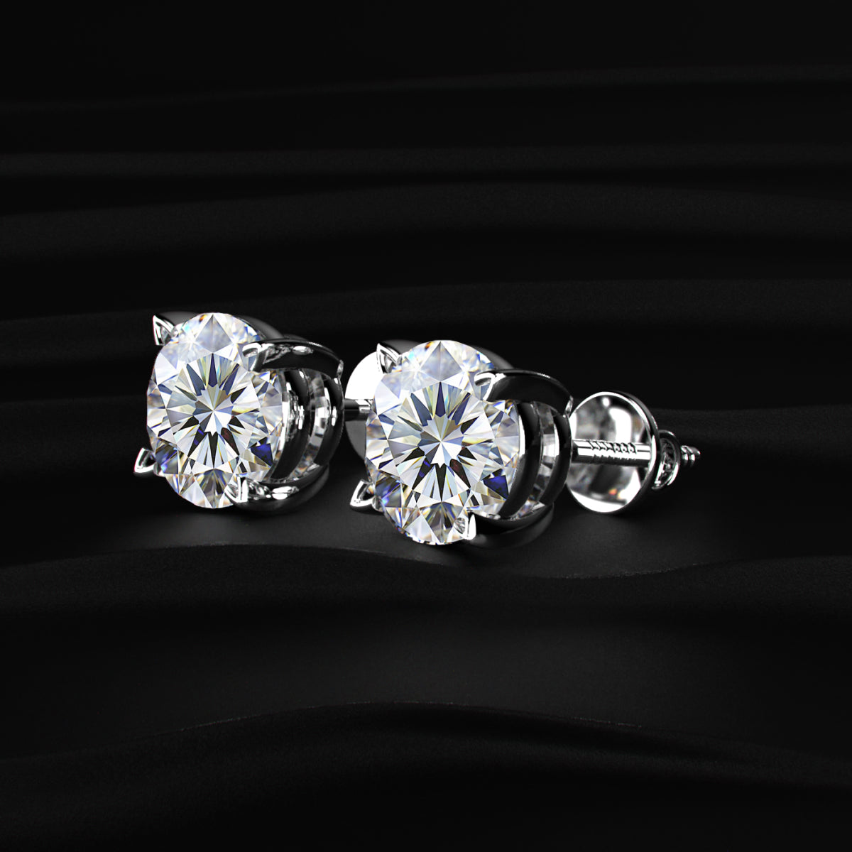 Round Solitaire With V-Prongs Studs