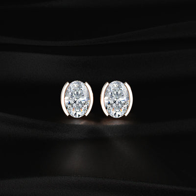 Oval Cut Diamond Stud
