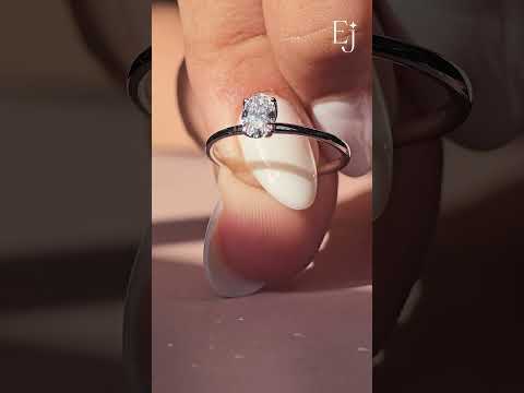 Oval Tulip Prong Ring